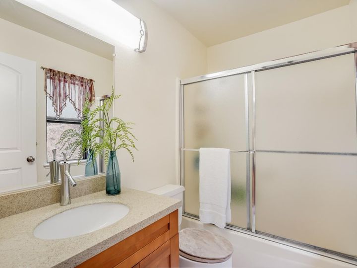 341 Innisfree Dr, Daly City, CA, 94015 Townhouse. Photo 14 of 40