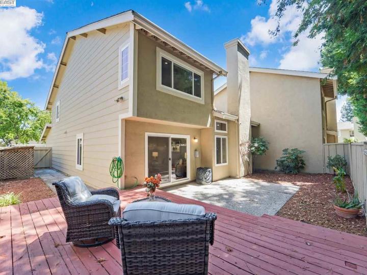 34325 Portia Ter, Fremont, CA, 94555 Townhouse. Photo 26 of 36