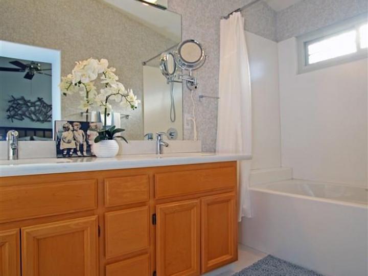34398 Anzio Ter, Fremont, CA, 94555 Townhouse. Photo 16 of 29