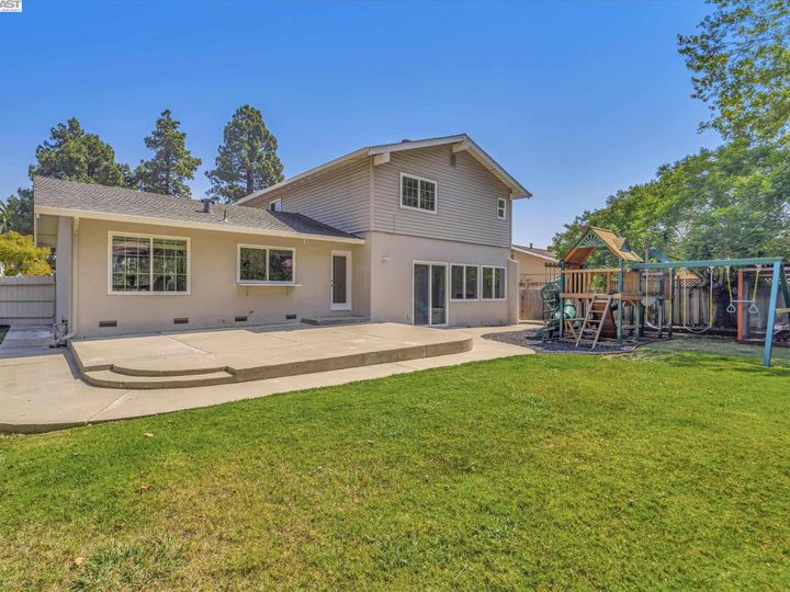 35048 Donegal Ct, Newark, CA | The Lake. Photo 44 of 49