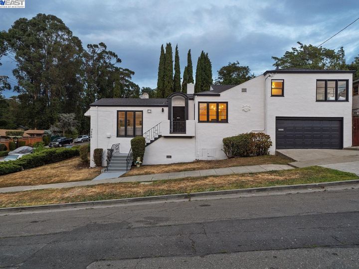 3600 Lundholm Ave, Oakland, CA | Millsmont Area. Photo 1 of 54