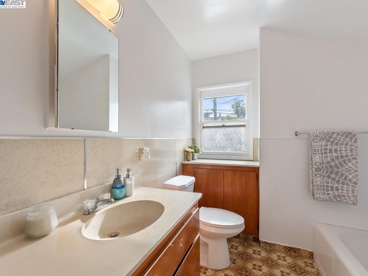 3600 Lundholm Ave, Oakland, CA | Millsmont Area. Photo 38 of 54