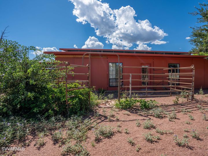 393 W Grippen Rd, Camp Verde, AZ | 5 Acres Or More. Photo 8 of 56
