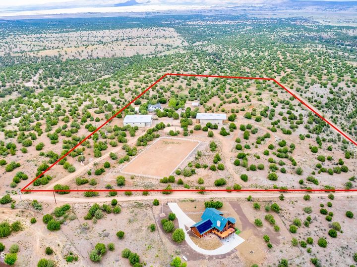 4190 W Finch Hollow Ave, Chino Valley, AZ | 5 Acres Or More. Photo 9 of 73