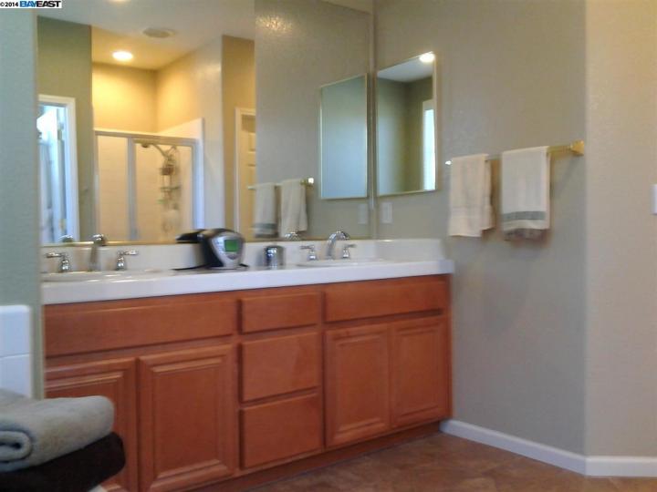 4302 Glenhaven Dr, Tracy, CA | Meadow Brook. Photo 16 of 28