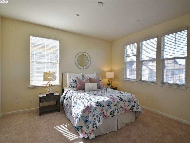 43267 Umbria Ter, Fremont, CA, 94539 Townhouse. Photo 17 of 35