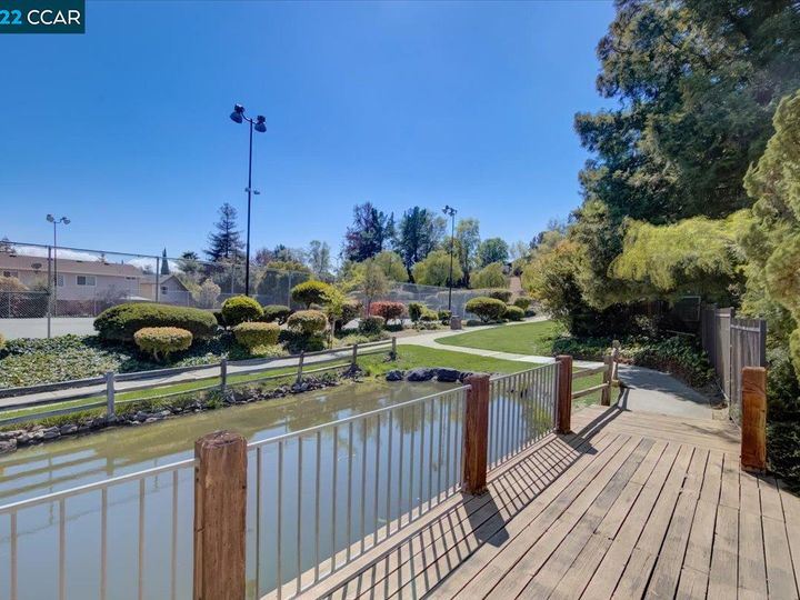 4370 Eagle Peak Rd #B, Concord, CA, 94521 Townhouse. Photo 34 of 46