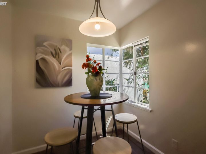 4433 Tompkins Ave, Oakland, CA | Redwood Heights. Photo 16 of 31