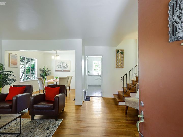 4433 Tompkins Ave, Oakland, CA | Redwood Heights. Photo 4 of 31