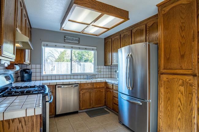 450 Clearview Dr, Hollister, CA | . Photo 15 of 41