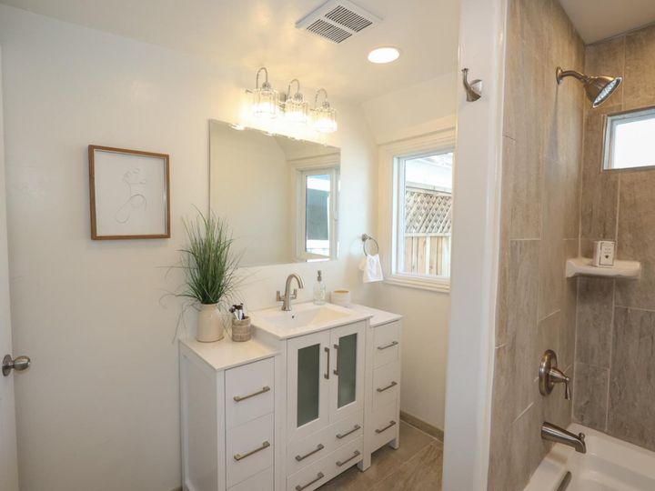 4570 Crystal St, Capitola, CA | . Photo 13 of 36