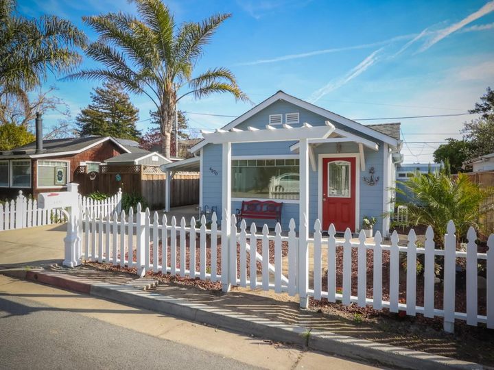 4570 Crystal St, Capitola, CA | . Photo 5 of 36