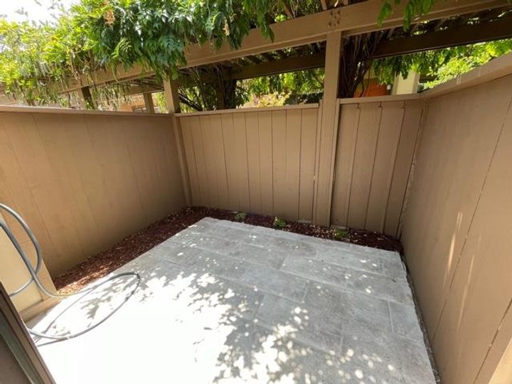 49 Showers Dr #L471, Mountain View, CA, 94040 Townhouse. Photo 24 of 28