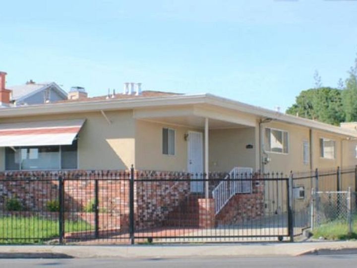 5026 Foothill Blvd, Oakland, CA | Melrose Heights. Photo 1 of 33