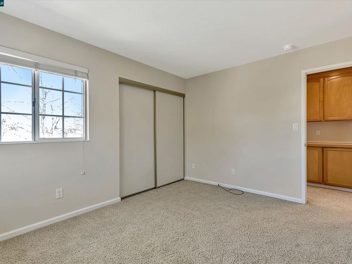 5224 Pebble Glen Dr, Concord, CA, 94521 Townhouse. Photo 18 of 34
