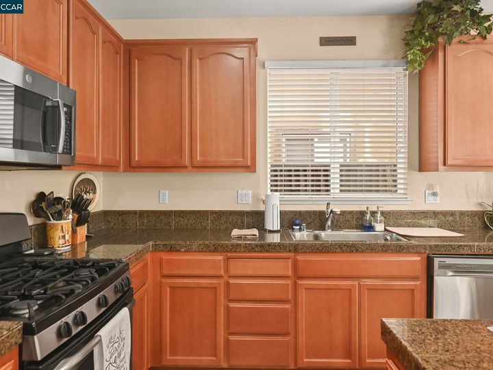 5320 Gold Creek Cir, Discovery Bay, CA | The Lakes. Photo 10 of 48