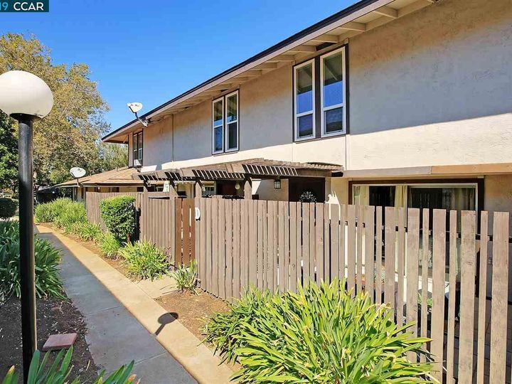 5511 Roundtree Dr #D, Concord, CA, 94521 Townhouse. Photo 35 of 40