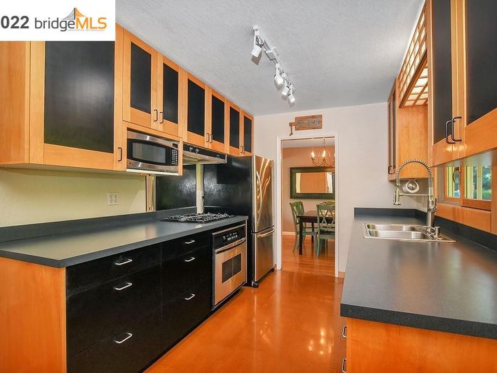 5756 Likins Ct, Martinez, CA | Forest Hills. Photo 9 of 33