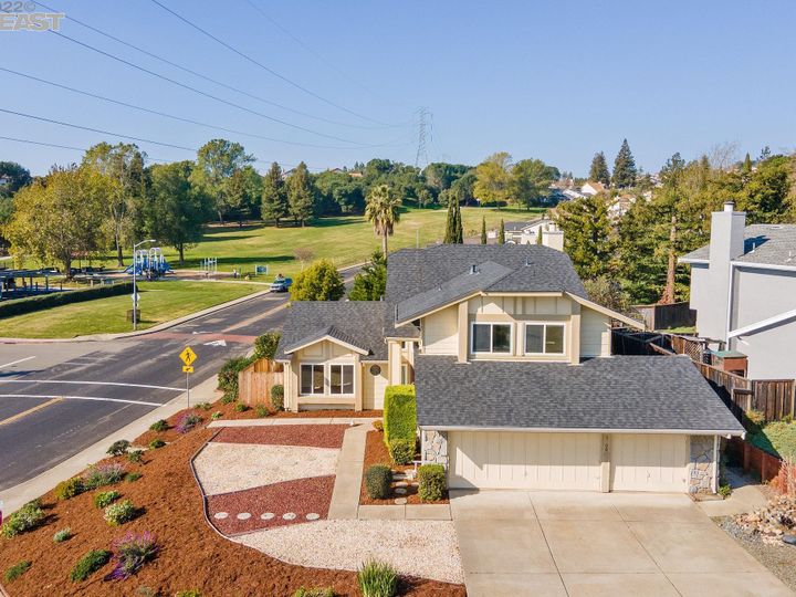 5800 Charter Oaks Dr, Castro Valley, CA | Columbia. Photo 2 of 37