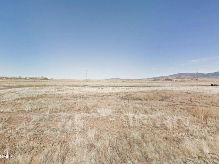 5915 N Hill Dr, Prescott Valley, AZ | Under 5 Acres. Photo 3 of 6