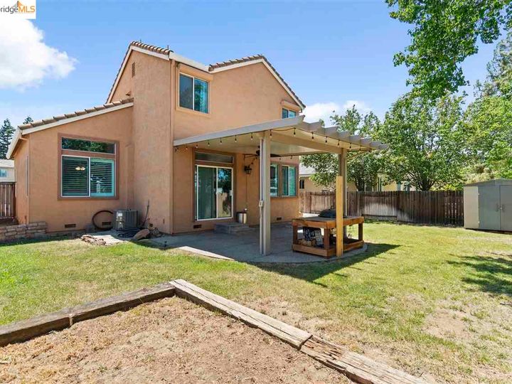 619 Edenderry Dr, Vacaville, CA | Brown Valley. Photo 33 of 37