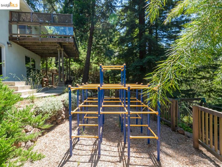 6278 Clive Ave, Oakland, CA | Piedmont Pines. Photo 34 of 38
