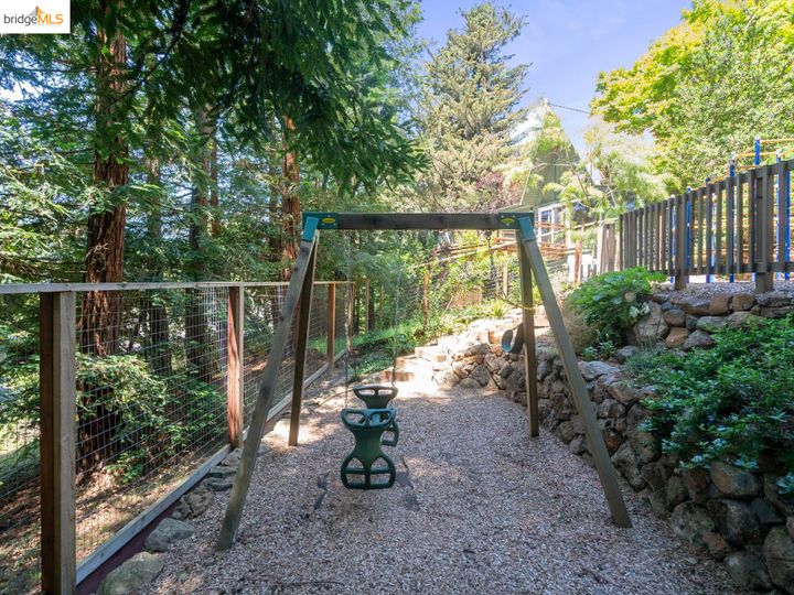 6278 Clive Ave, Oakland, CA | Piedmont Pines. Photo 35 of 38