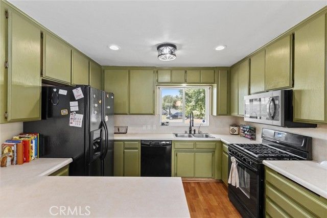 6308 Almond Dr, Bakersfield, CA | . Photo 19 of 43