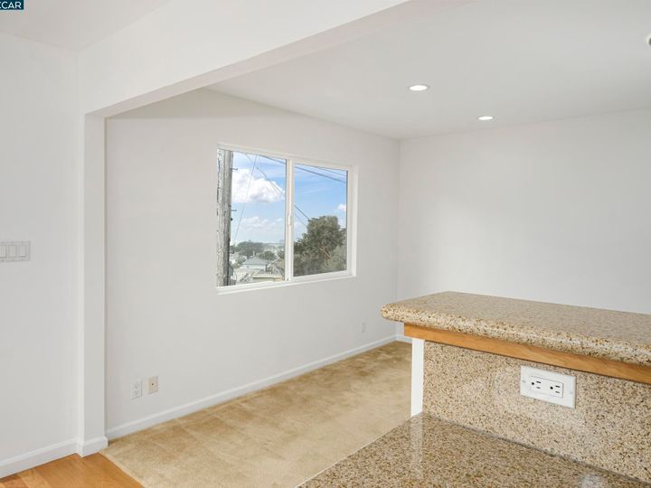 655 Beaumont, Pacifica, CA | Pacific Manor. Photo 12 of 28