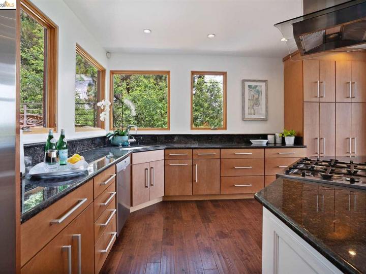 678 Chetwood St, Oakland, CA | Rose Garden. Photo 10 of 26