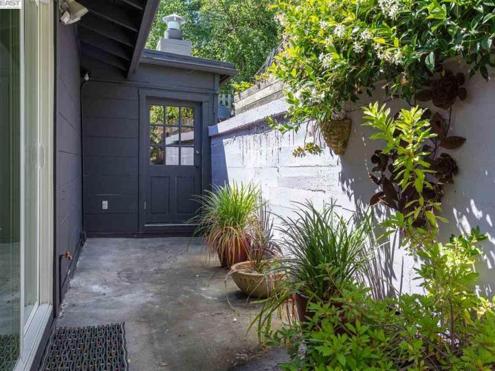 6940 Outlook Ave, Oakland, CA | Millmont. Photo 26 of 40