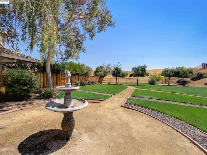 702 Ellesmere Ct, Brentwood, CA | Shadow Lakes. Photo 28 of 32