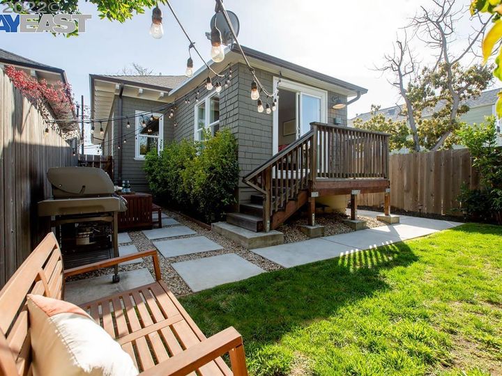717 Lincoln Ave, Alameda, CA | West End. Photo 25 of 31