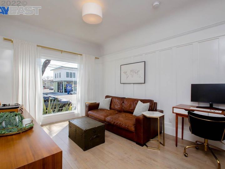717 Lincoln Ave, Alameda, CA | West End. Photo 7 of 31