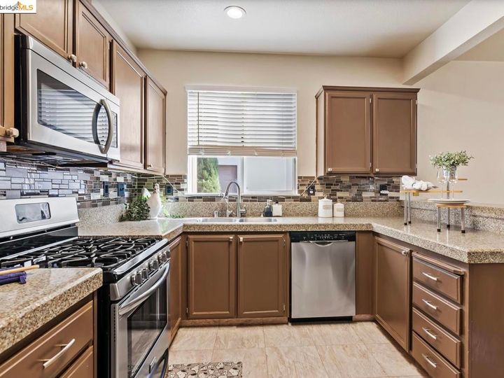 736 Clifton Way, Vacaville, CA | Brown Valley. Photo 8 of 24