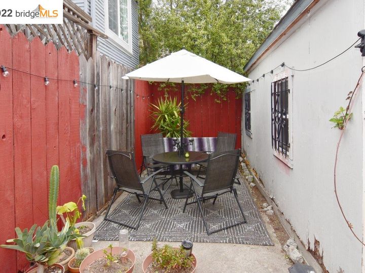 Rental 738 39th St, Oakland, CA, 94609. Photo 10 of 11