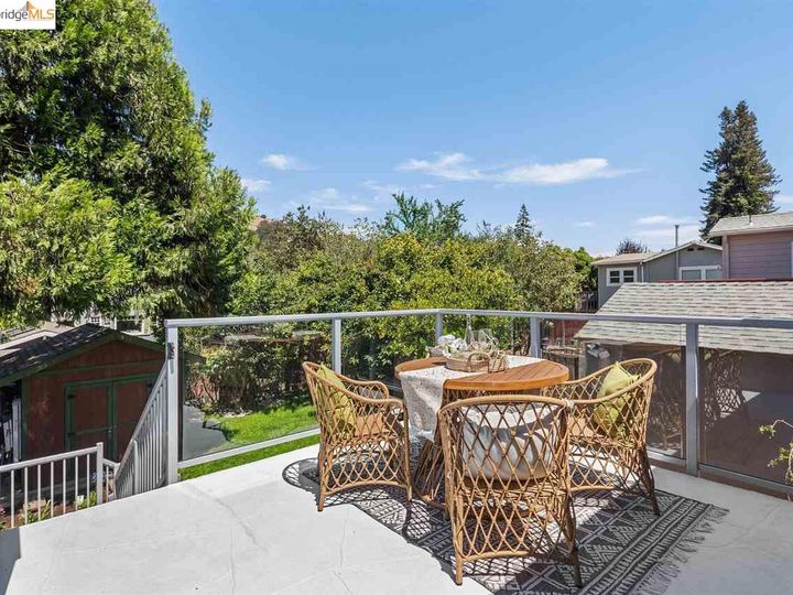7558 Greenly Dr, Oakland, CA | King Estates. Photo 18 of 32