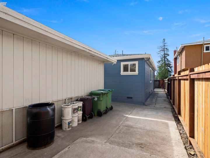 7616 Halliday Ave, Oakland, CA | Eastmont. Photo 41 of 44
