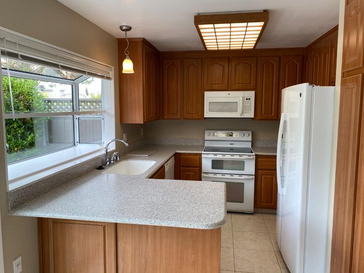 810 Cortez Ln, Foster City, CA, 94404 Townhouse. Photo 4 of 19