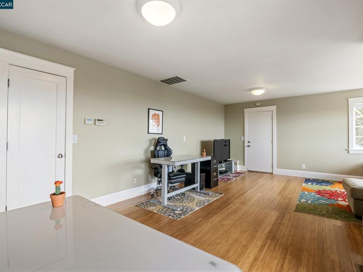8135 Mccormick Ave, Oakland, CA | Eastmont Hills. Photo 45 of 60