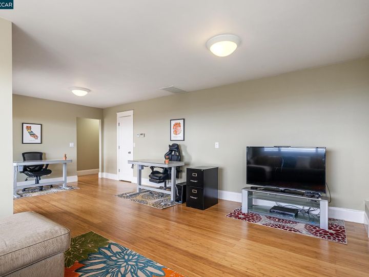 8135 Mccormick Ave, Oakland, CA | Eastmont Hills. Photo 48 of 60