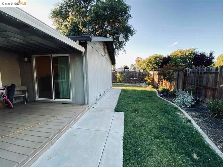 8276 Colonial Dr, Stockton, CA | . Photo 17 of 19