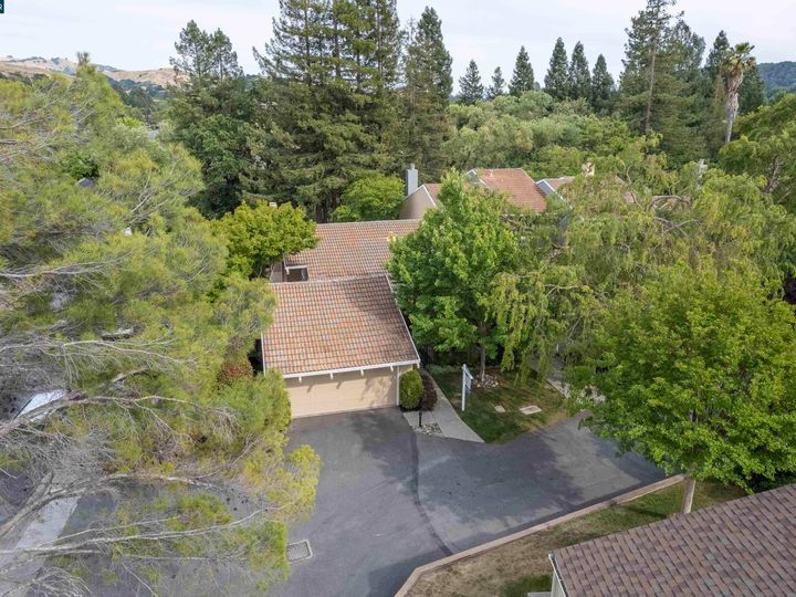 832 Country Club Dr, Moraga, CA, 94556 Townhouse. Photo 34 of 43