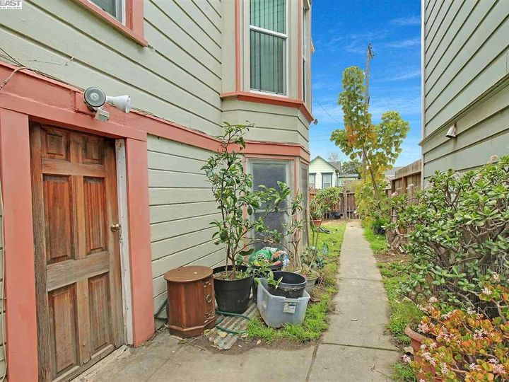 927 Pine St, Oakland, CA | West Oakland. Photo 18 of 32