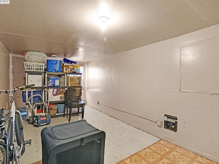 927 Pine St, Oakland, CA | West Oakland. Photo 27 of 32
