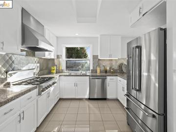11040 Overmoor, Oakland, CA | Chabot Highlands. Photo 4 of 40