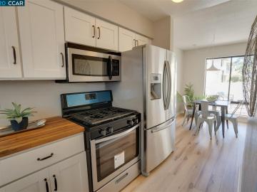 1175 Kenwal Rd #C, Concord, CA, 94521 Townhouse. Photo 6 of 18
