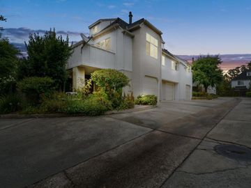 118 Annie Ln, Santa Cruz, CA, 95062 Townhouse. Photo 2 of 45