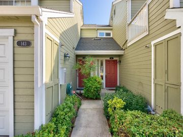 141 Easy St, Mountain View, CA, 94043 Townhouse. Photo 4 of 35
