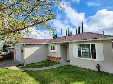 1432 Springhill Dr, Pittsburg, CA | . Photo 3 of 11